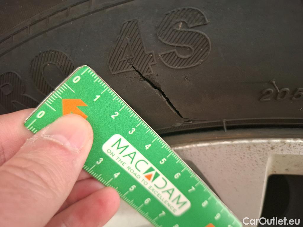  Volkswagen  Transporter VOLKSWAGEN  VU 4p Fourgon 2.0 TDi 150 L1H1 Business Line #7