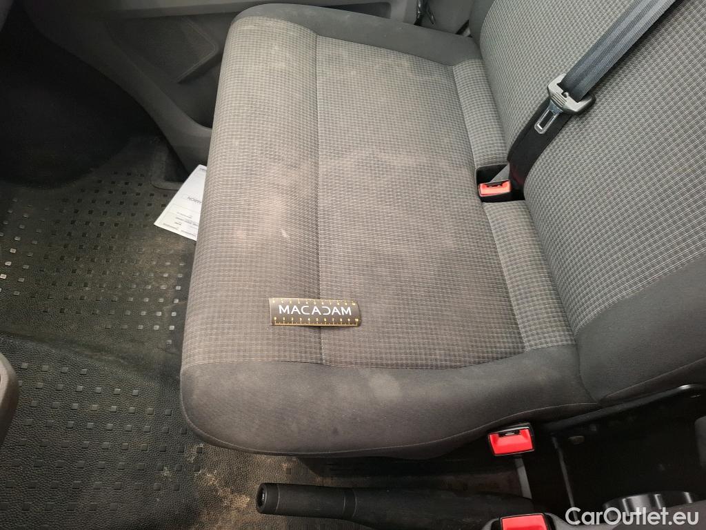  Volkswagen  Transporter VOLKSWAGEN  VU 4p Fourgon 2.0 TDi 110 L2H1 Busi Line Plu #66