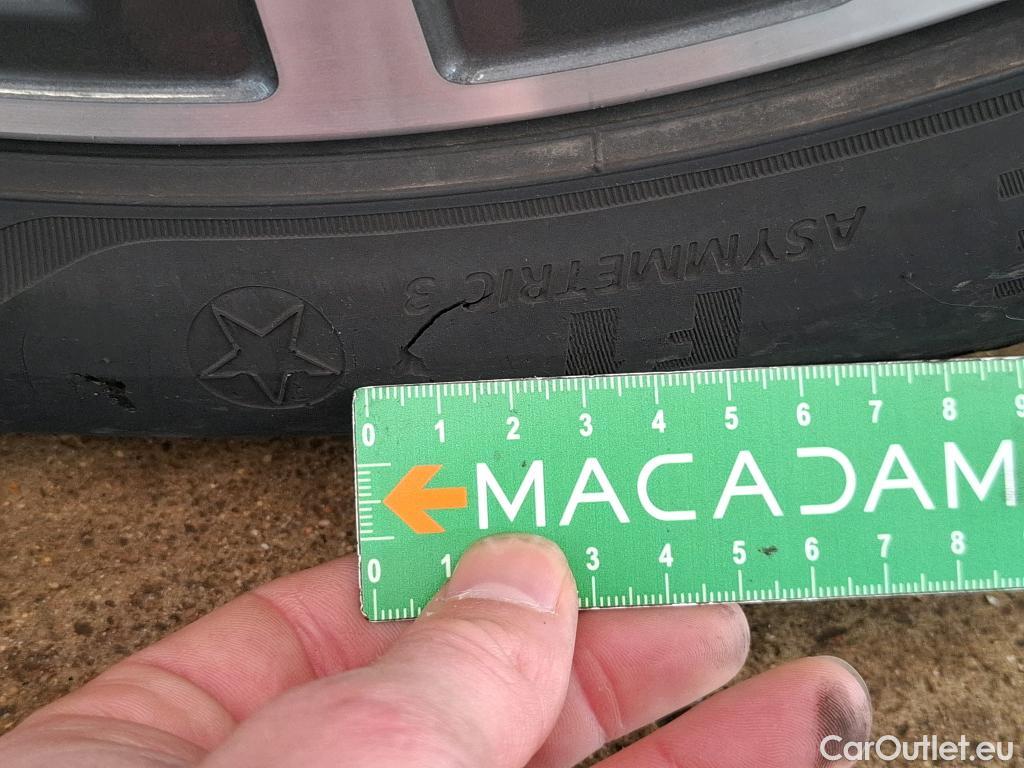  Bmw  Serie 1 BMW Série 1 / 2019 / 5P / Berline 116i DKG7 Business Design #9