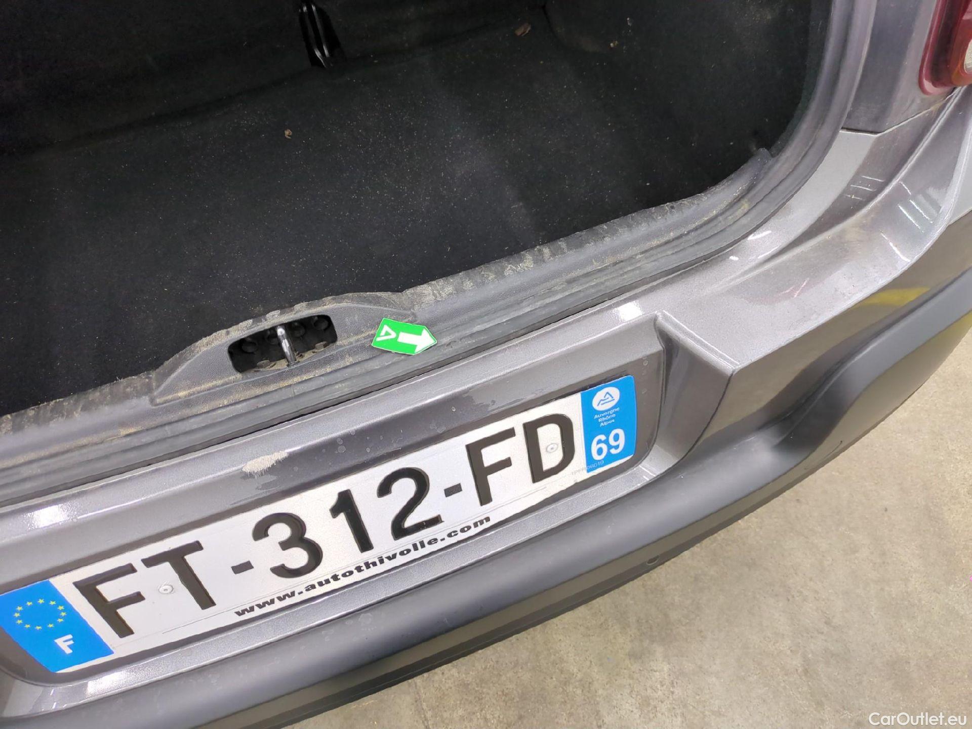  Citroen  C3  Shine Business 1.2 PureTech 110CV BVM6 E6d #3