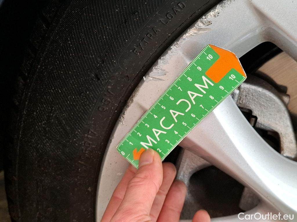  Bmw  Serie 2 BMW  Active Tourer / 2018 / 5P / monospace 225xe Business Design Auto #39