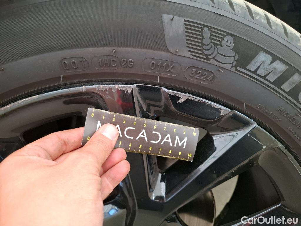  Citroen  C5  Aircross Shine Pack 1.6 PureTech 180CV BVA8 E6d #4