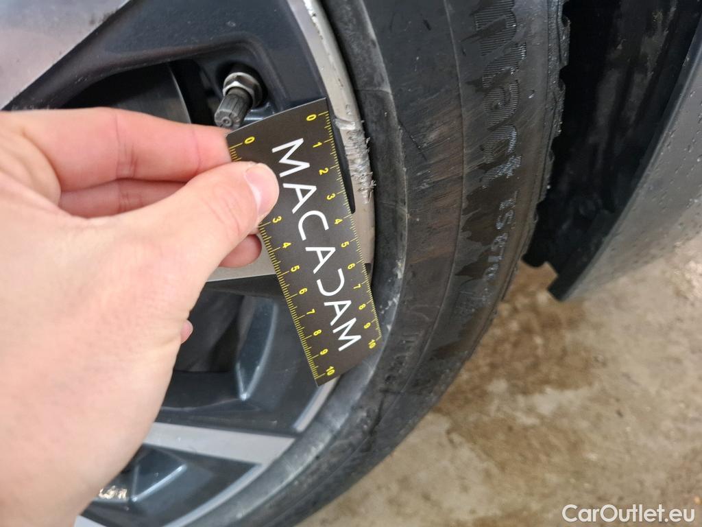  Bmw  Serie 3 BMW Série 3 Touring / 2022 / 5P / Break 320e xDrive 204 Busi Design BVA8 Hybride #33