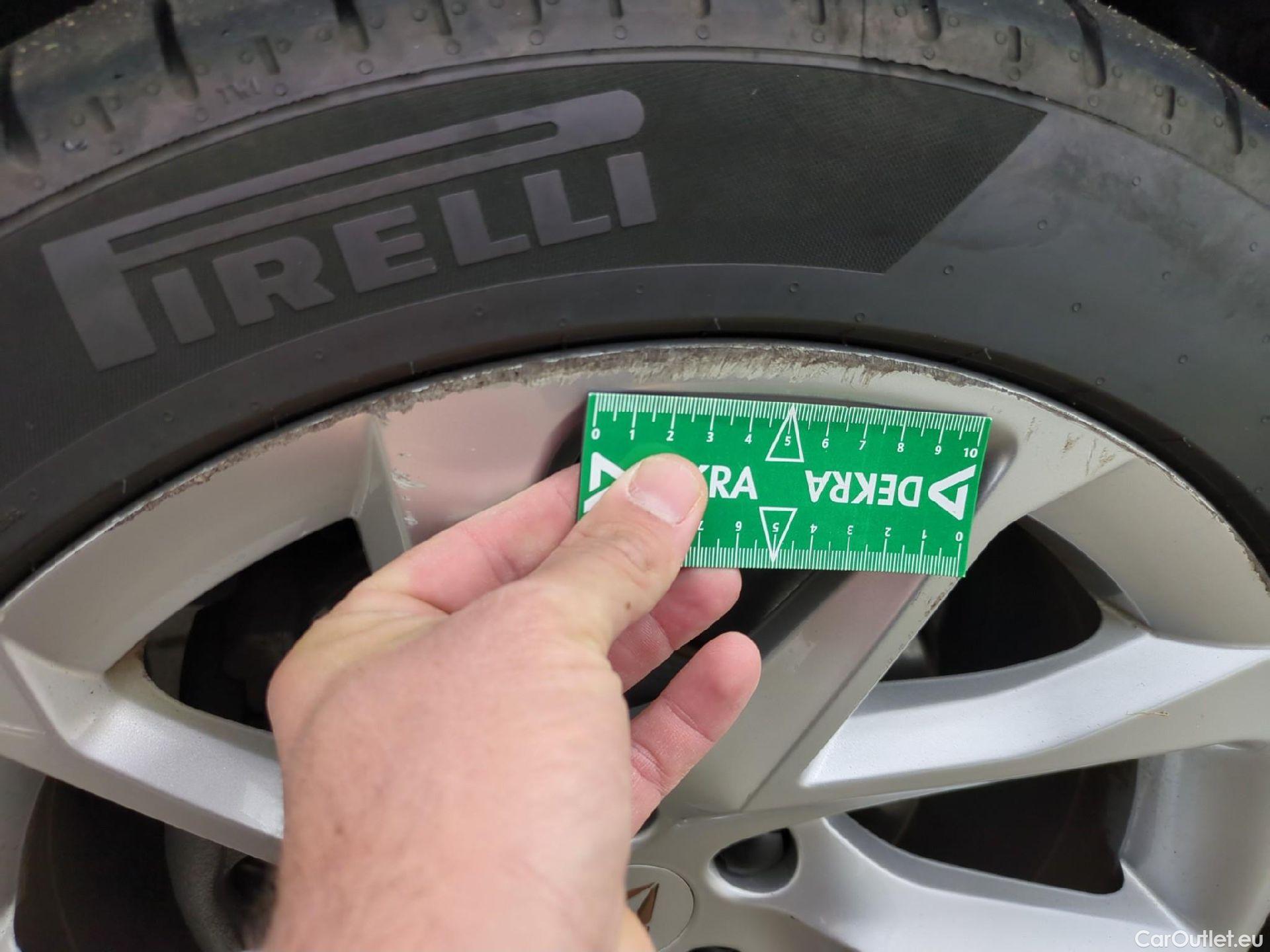  Cupra  Formentor CUPRA  / 2020 / 5P / SUV 1.4 e-HYBRID 204ch DSG6 Business Edition #4