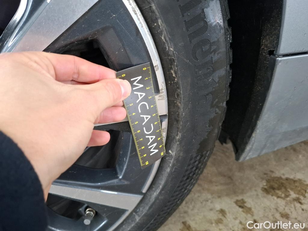  Bmw  Serie 3 BMW Série 3 Touring / 2022 / 5P / Break 320e xDrive 204 Busi Design BVA8 Hybride #29