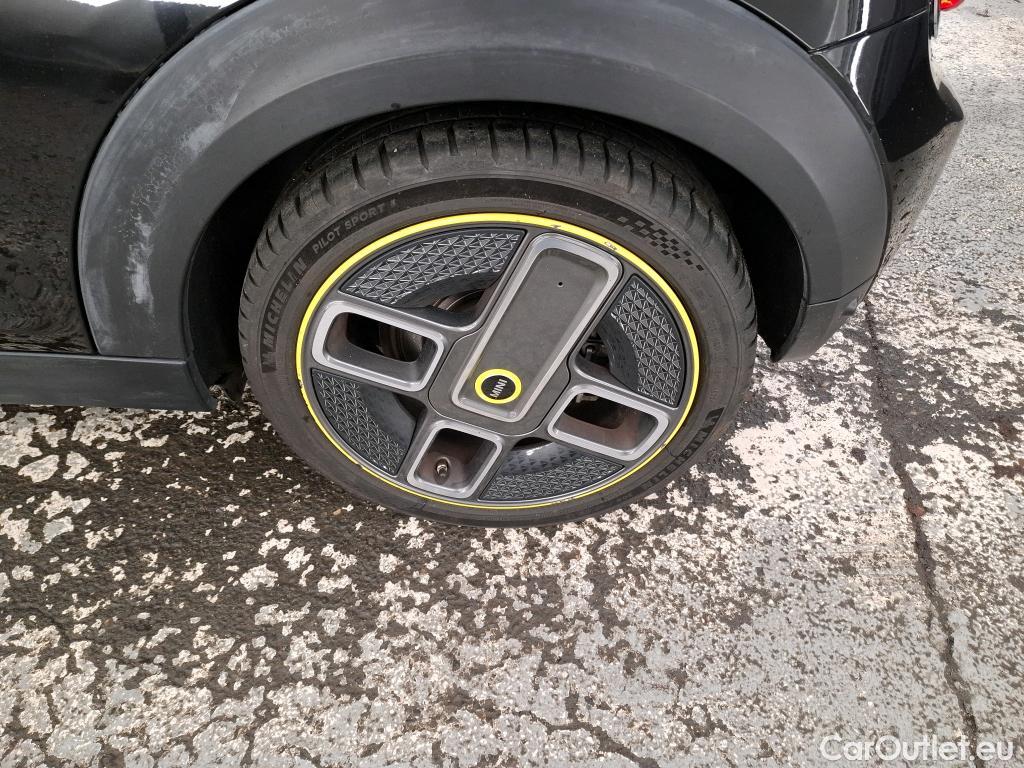  Mini  Cooper MINI Mini / 2014 / 3P / Berline  SE Finition Yours 184 ch BVA #41