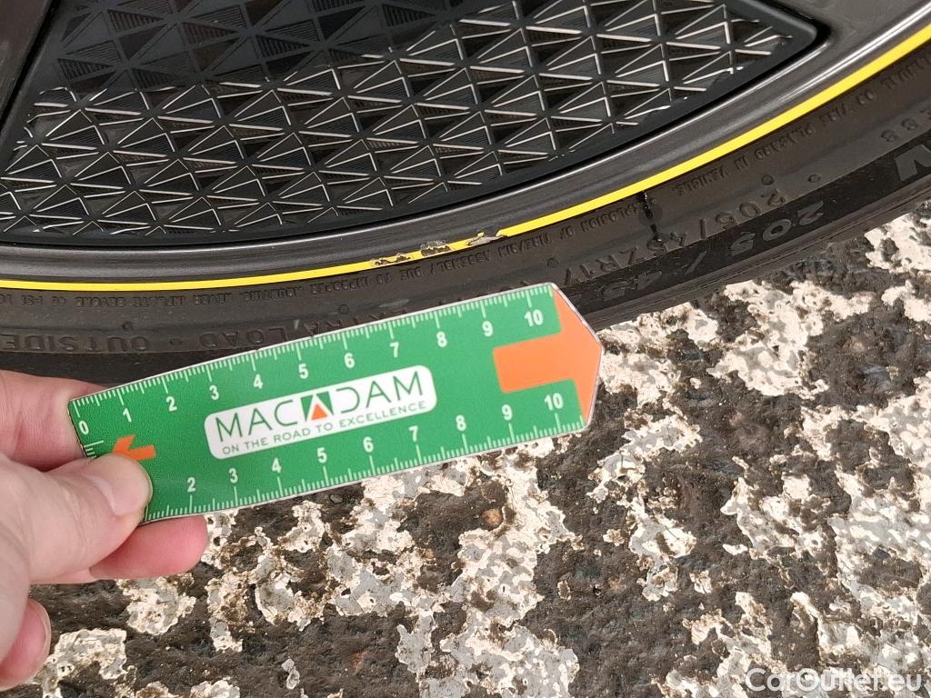  Mini  Cooper MINI Mini / 2014 / 3P / Berline  SE Finition Yours 184 ch BVA #44