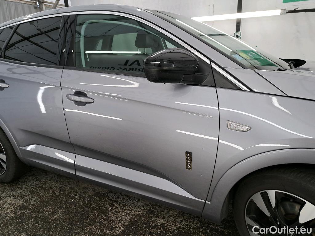  Opel   Grandland X Grandland X Elegance Business 1.5 130CV BVA8 E6d #1