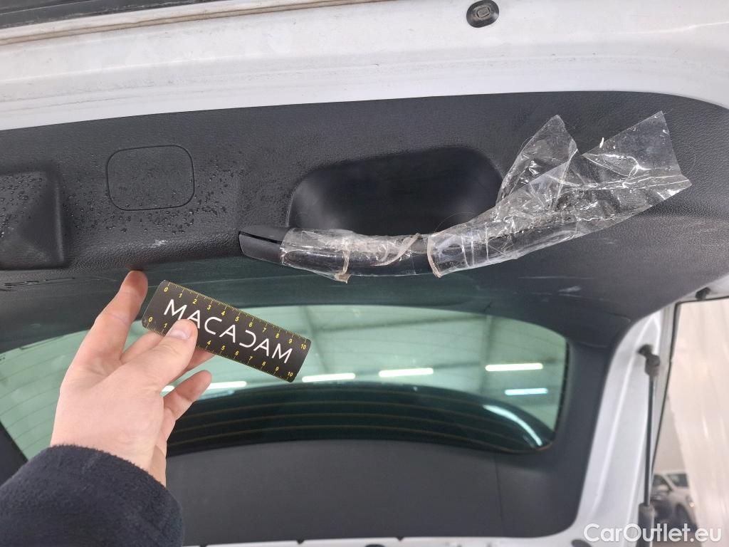  KIA  Sportage KIA  / 2021 / 5P / SUV 1.6 T-GDI 265 PHEV AUTO 4WD DESIGN #13