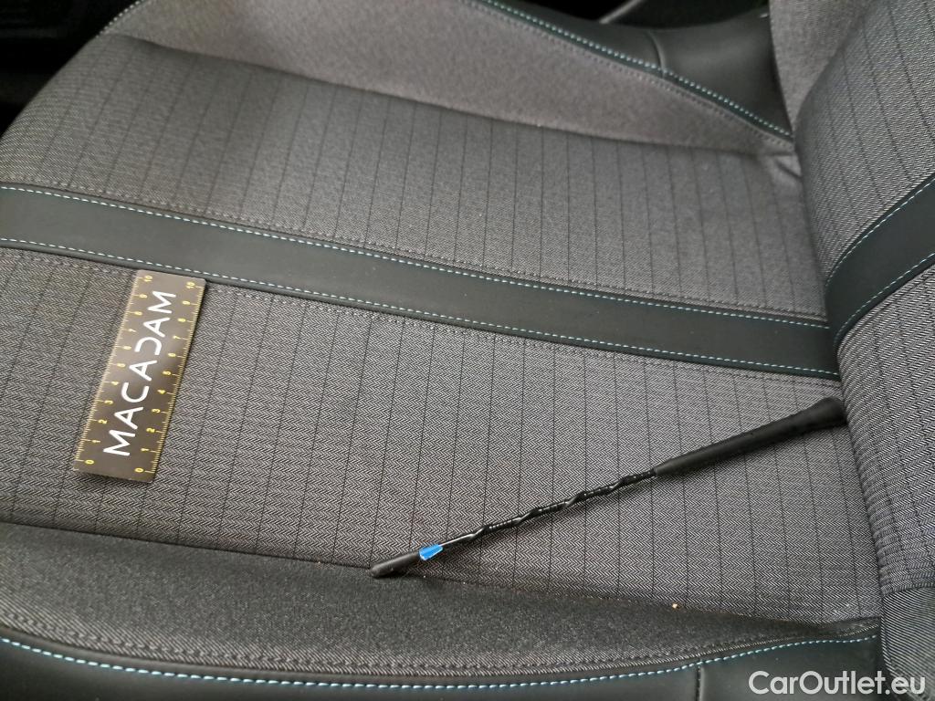  Peugeot  208  Allure Pack 1.2 PureTech 100CV BVA8 E6d #16