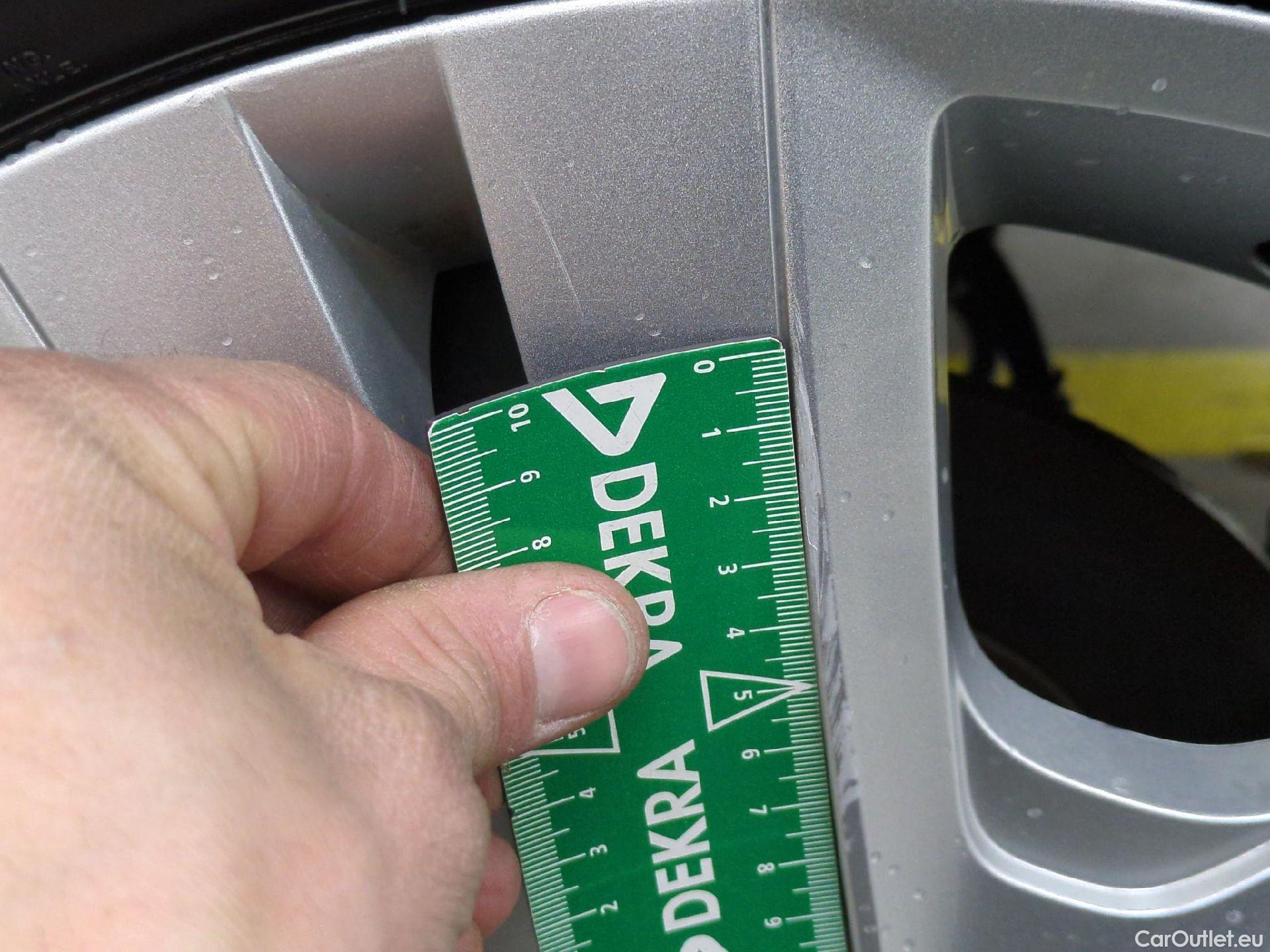  Peugeot  208  Allure Business 1.2 PureTech 110CV BVM6 E6dT #3