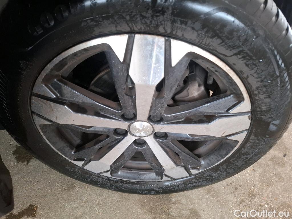  Peugeot  3008  GT 1.2 PureTech 130CV BVA8 E6d #9