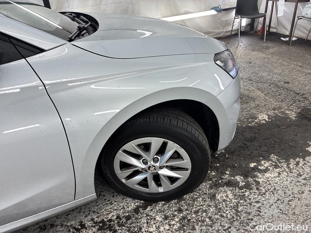  Skoda  Fabia  Ambition 1.0 MPI 80CV BVM5 E6d #9