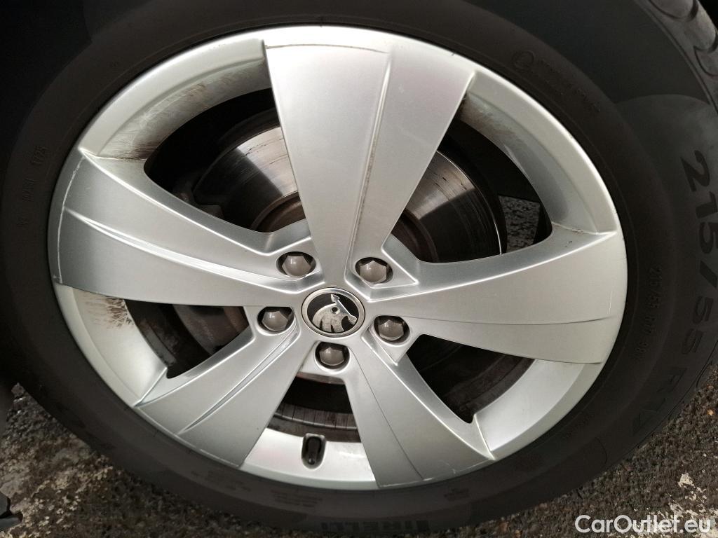  Skoda  Superb  Combi Business 1.6 TDI 120CV BVA7 E6 #23