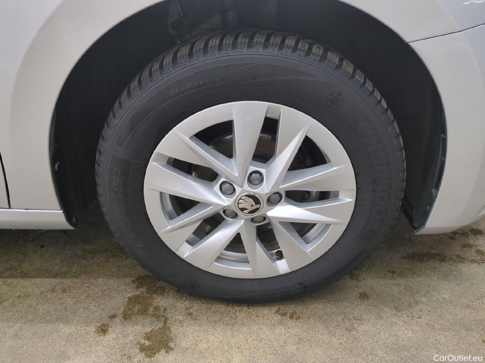  Skoda  Fabia  Ambition 1.0 MPI 80CV BVM5 E6d #6