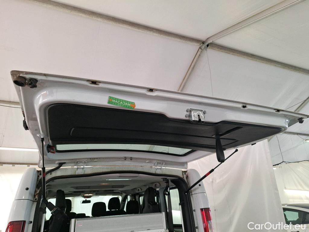  Renault  Trafic RENAULT  4p Combi Zen L1 dCi 95 S&S - 18 - 8 places #11