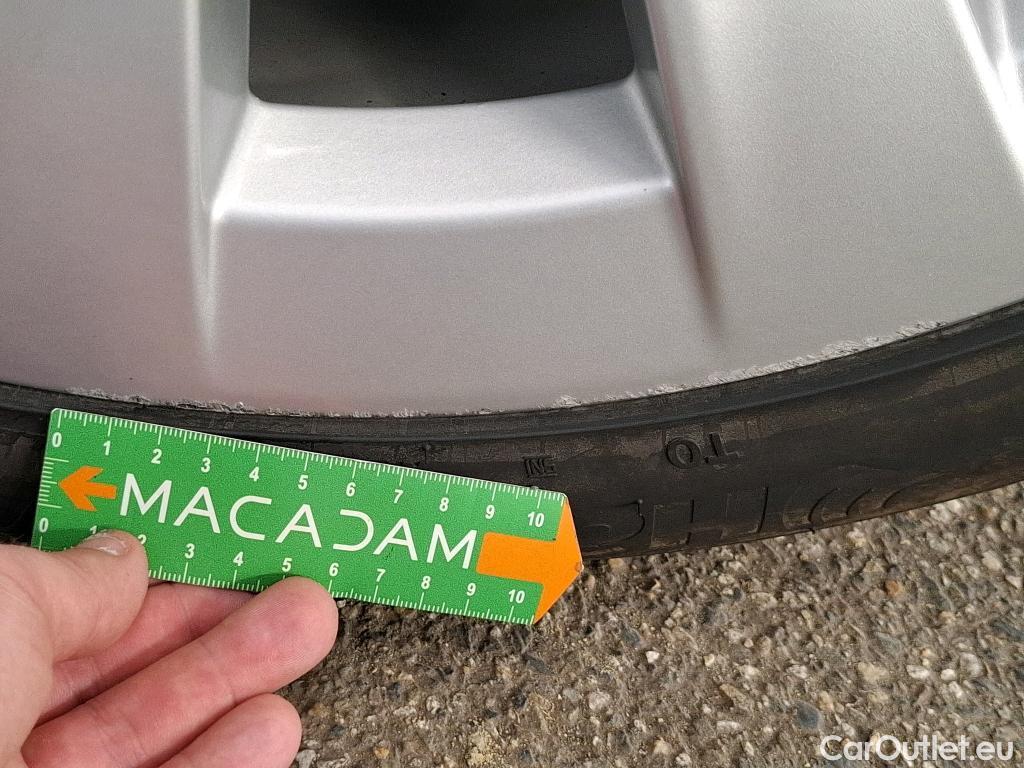  Tesla  Model 3 TESLA  / 2018 / 4P / Berline Grande Autonomie #19