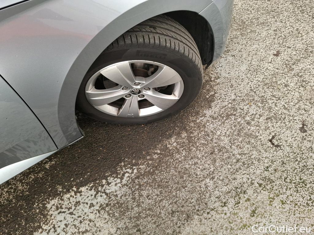  Skoda  Superb  Combi Business 1.6 TDI 120CV BVA7 E6 #28