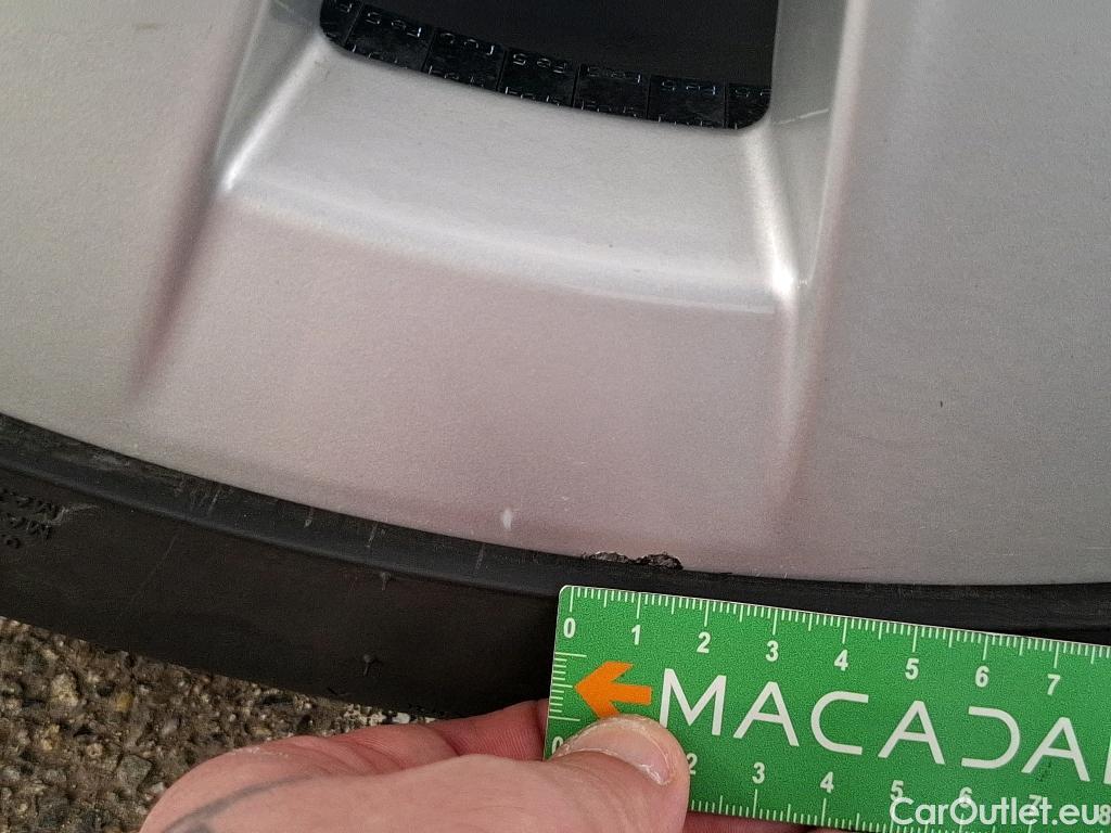  Tesla  Model 3 TESLA  / 2018 / 4P / Berline Grande Autonomie #4