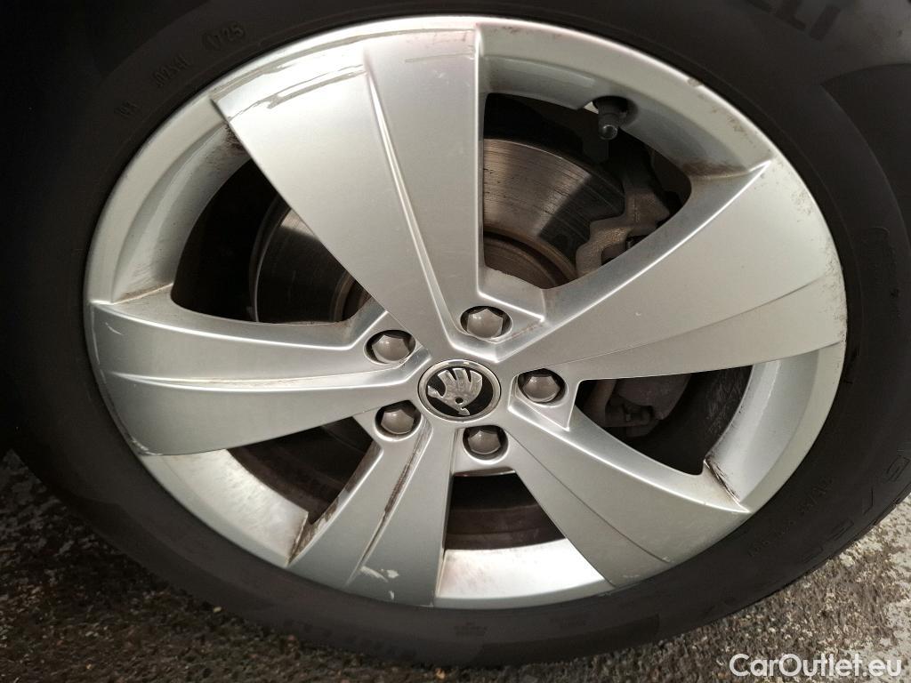  Skoda  Superb  Combi Business 1.6 TDI 120CV BVA7 E6 #29