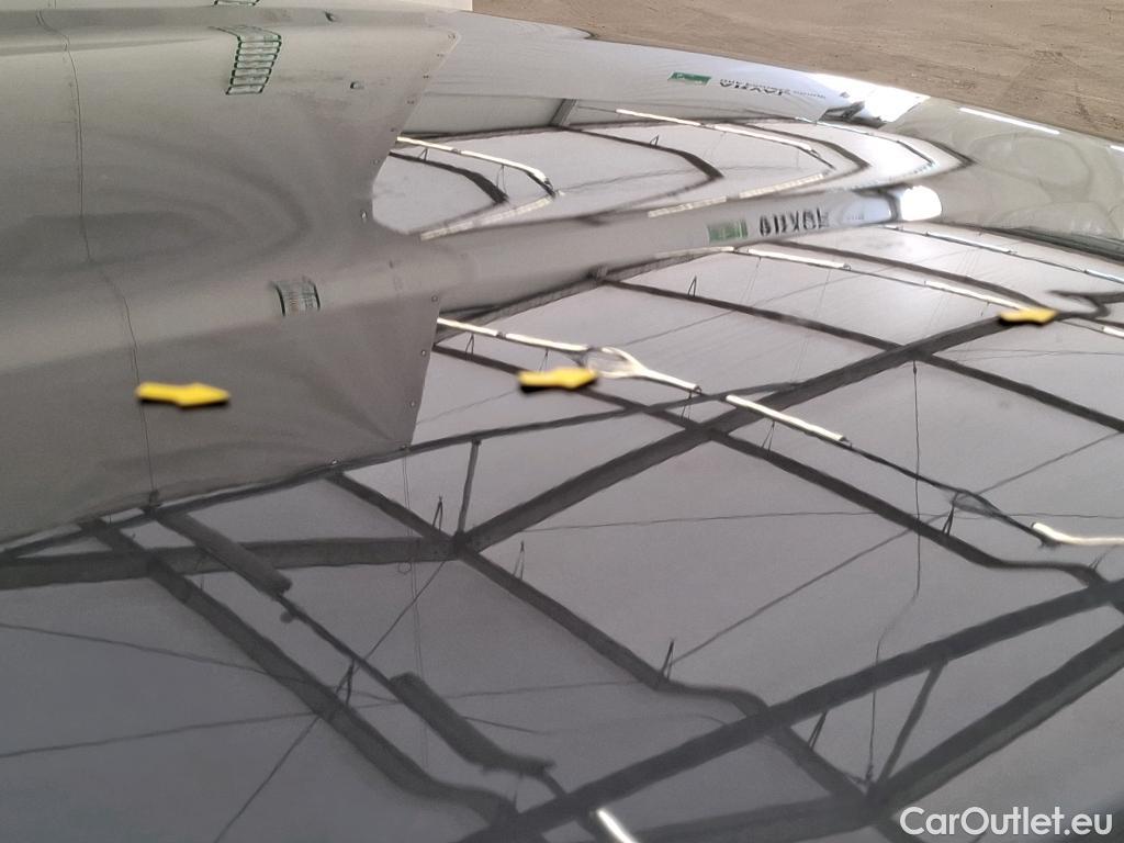  Toyota  Yaris TOYOTA  Hybride / 2019 / 5P / Berline Hybride 116h Dynamic Business Beyond Zer #8