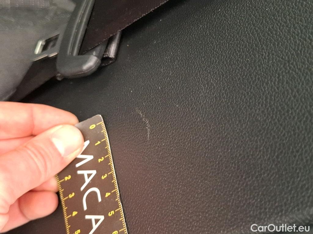  Volkswagen  Golf  VOLKSWAGEN / 2020 / 5P / Berline 2.0 TDI SCR 115 DSG7 LIFE SOCI BUSINESS #6