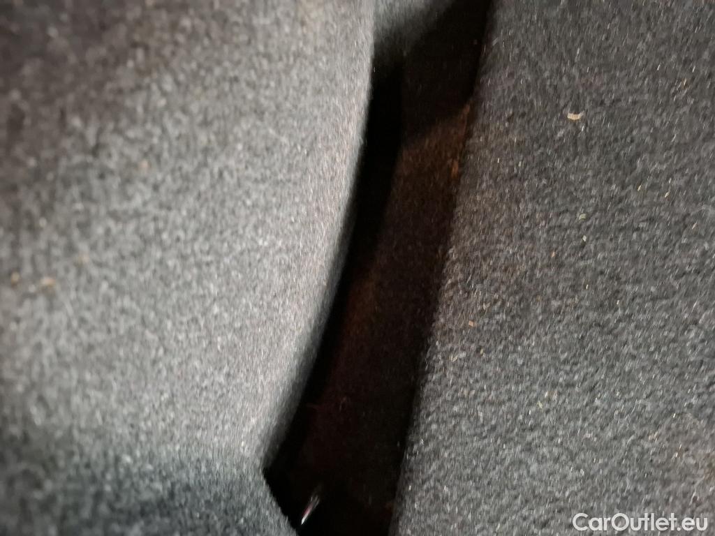  Volvo  XC 40 XC40 Momentum Plug-in Hybrid 2WD 1.5 #27