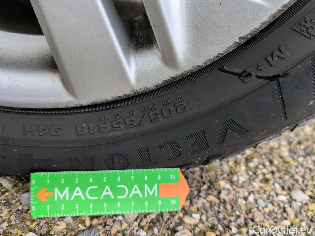  Toyota  Corolla TOYOTA  Touring Sports / 2018 / 5P / Break Hybride 122h Dynamic Business Beyond Zer #18