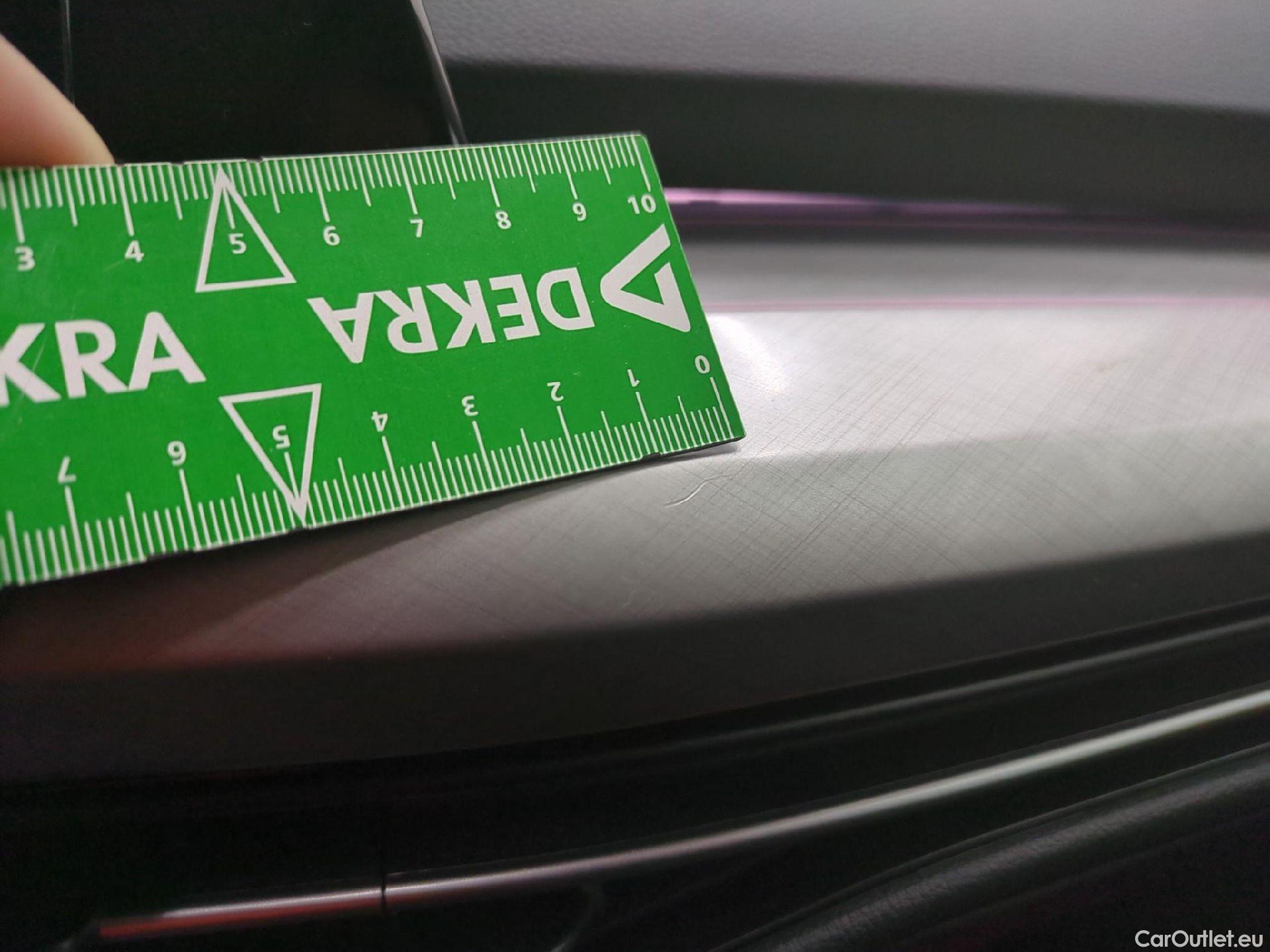  Volkswagen  Golf   2.0 TDI SCR 115 DSG7 LIFE BUSINESS #1