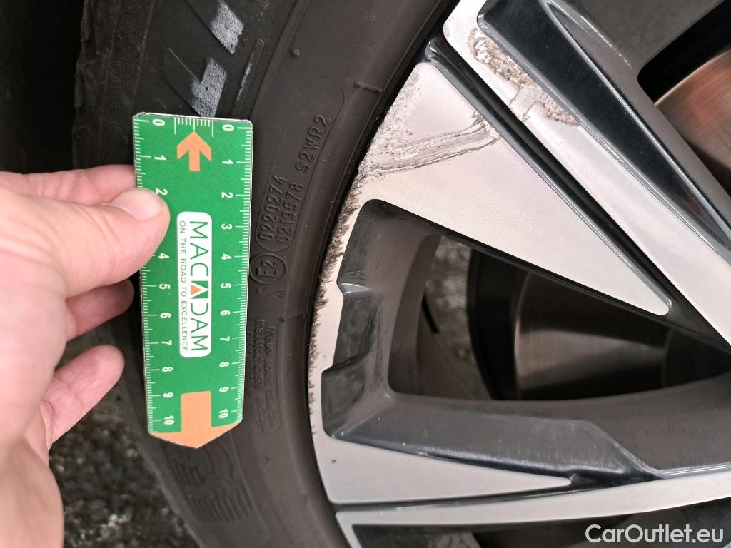  Volvo  XC60  Plus Style Dark 2WD 2.0 B4 195CV BVA8 E6d #31