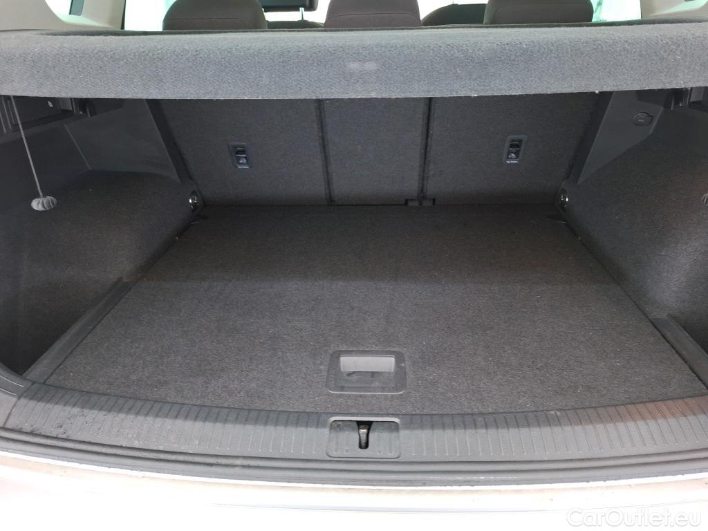  Volkswagen  Tiguan VOLKSWAGEN   2016  5P  SUV 15 TSI 150 EVO DSG7 Carat #1