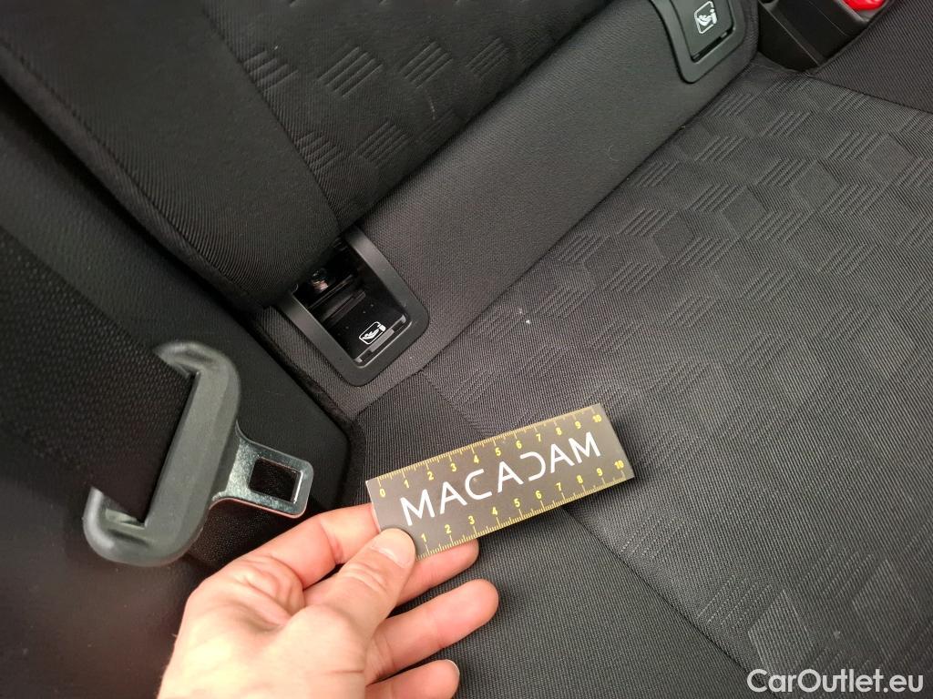  Toyota  Yaris TOYOTA  Hybride / 2019 / 5P / Berline Hybride 116h Dynamic Business Beyond Zer #19