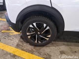  Peugeot  2008 PEUGEOT  / 2019 / 5P / CROSSOVER BLUEHDI 130 EAT8 ALLURE S/S AUT. #69
