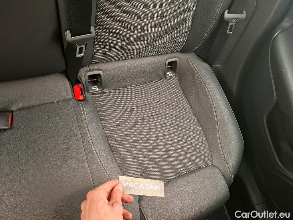  Mercedes  A-Klasse MERCEDES-BENZ Classe A Compact / 2018 / 5P / Berline A 180 Business Line #37