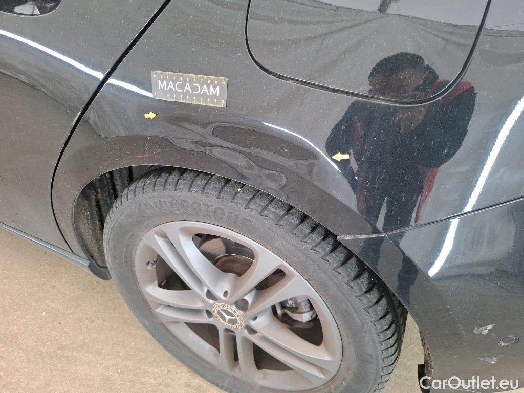  Mercedes  A-Klasse MERCEDES-BENZ Classe A Compact / 2018 / 5P / Berline A 180 Business Line #2