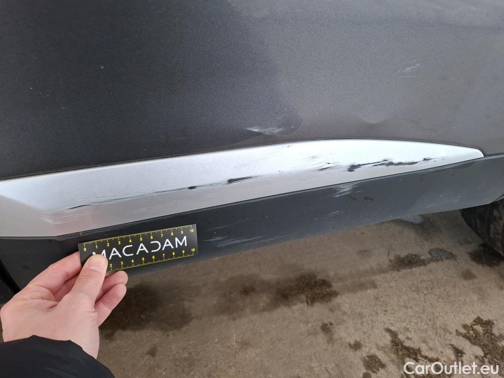  Peugeot  2008  Allure Business 1.5 HDi 130CV BVA8 E6d #36