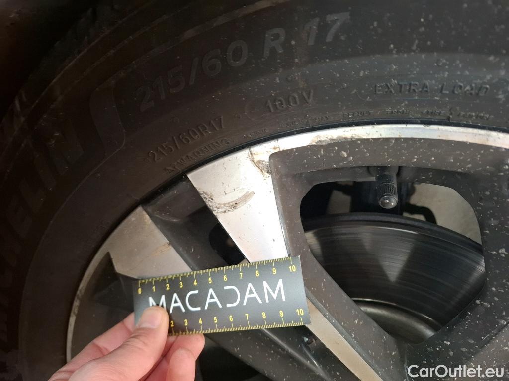  Peugeot  2008  Allure Business 1.5 HDi 130CV BVA8 E6d #32