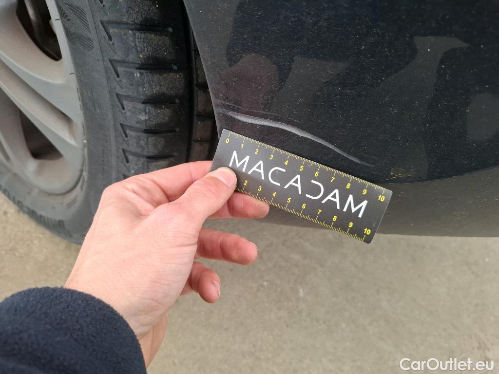  Mercedes  A-Klasse MERCEDES-BENZ Classe A Compact / 2018 / 5P / Berline A 180 Business Line #13