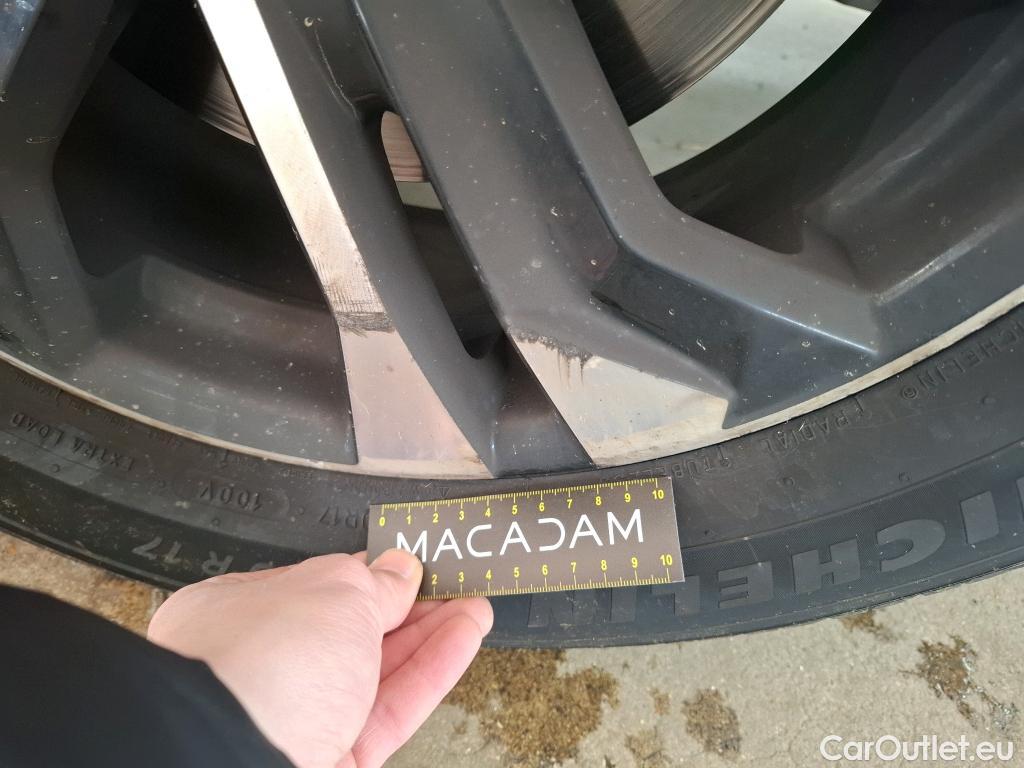  Peugeot  2008  Allure Business 1.5 HDi 130CV BVA8 E6d #15