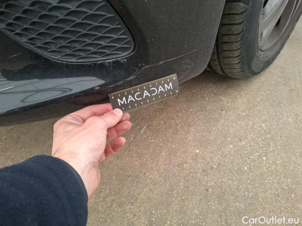  Mercedes  A-Klasse MERCEDES-BENZ Classe A Compact / 2018 / 5P / Berline A 180 Business Line #22