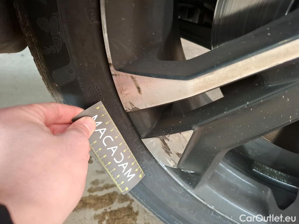  Peugeot  2008  Allure Business 1.5 HDi 130CV BVA8 E6d #31