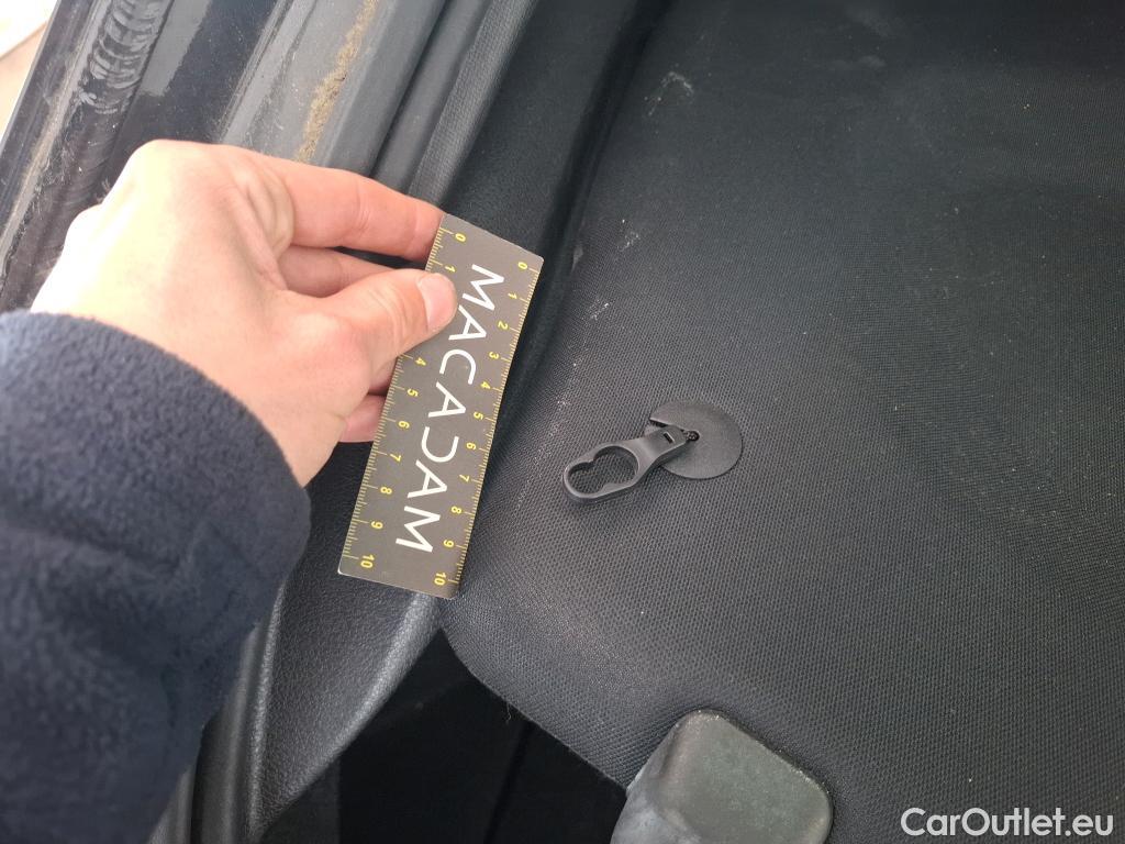  Mercedes  A-Klasse MERCEDES-BENZ Classe A Compact / 2018 / 5P / Berline A 180 Business Line #39