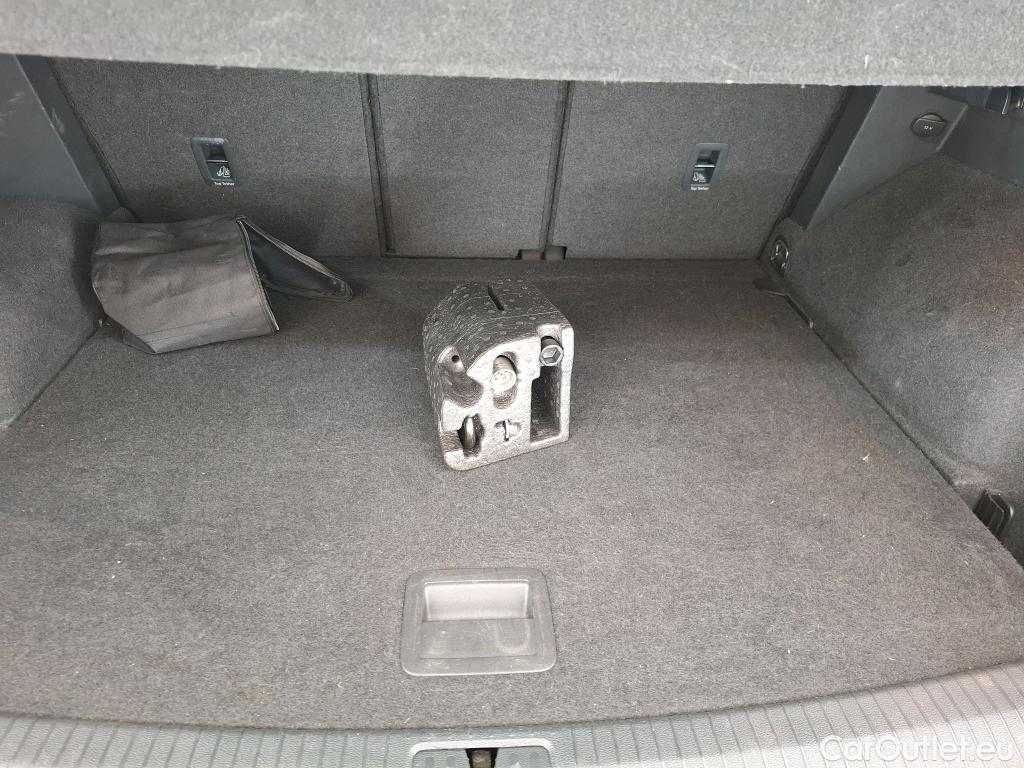  Volkswagen  Tiguan VOLKSWAGEN  5p SUV 2.0 TDI 150 DSG7 Carat #30