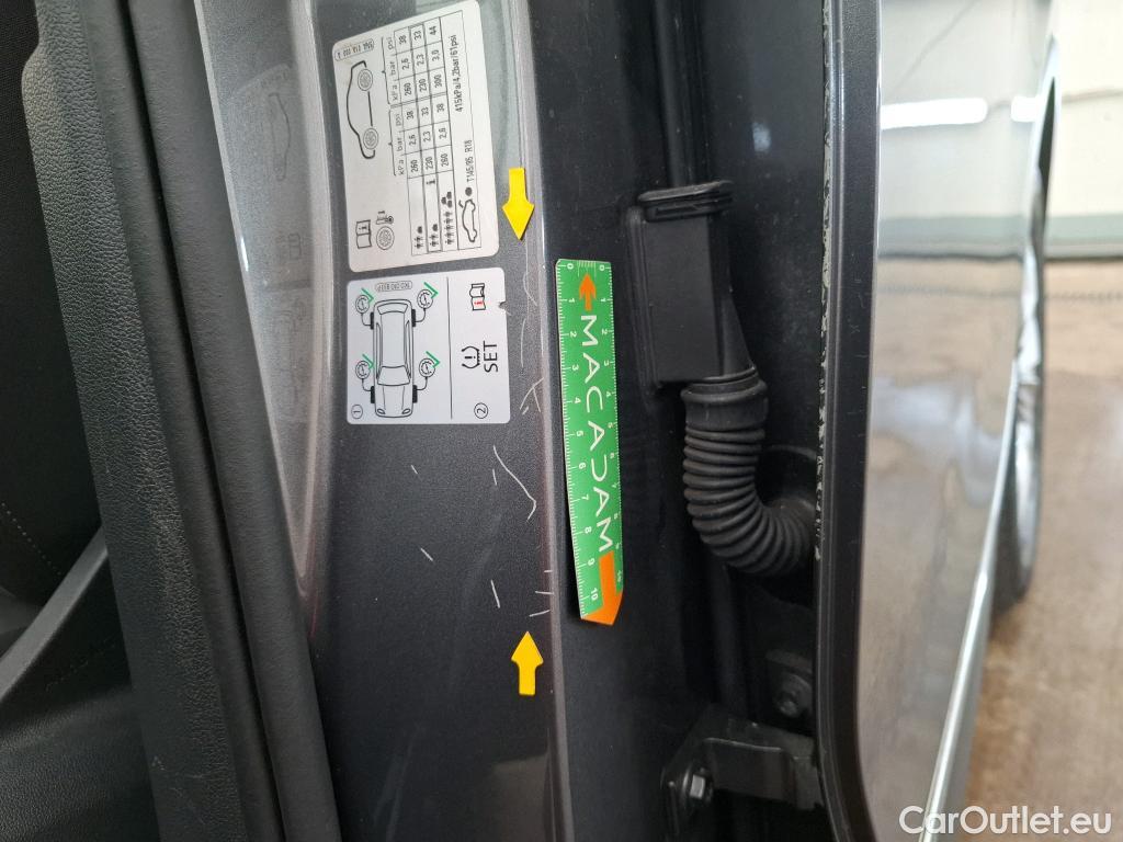  Volkswagen  Tiguan VOLKSWAGEN  5p SUV 2.0 TDI 150 DSG7 Carat #4