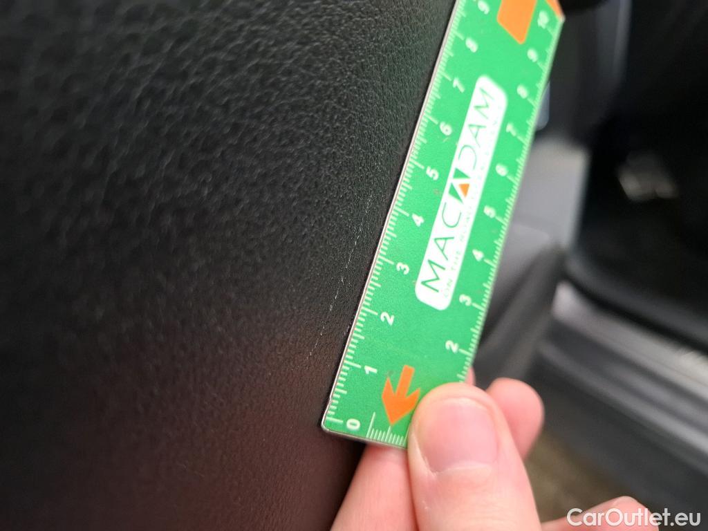  Mercedes  GLB MERCEDES-BENZ  / 2019 / 5P / SUV  200 AMG Line #19