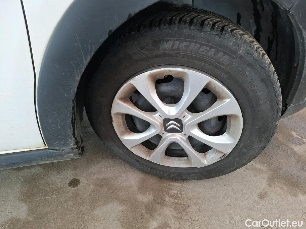  Citroen  C3  Société Feel Nav 1.2 PureTech 80CV BVM5 E6 #1