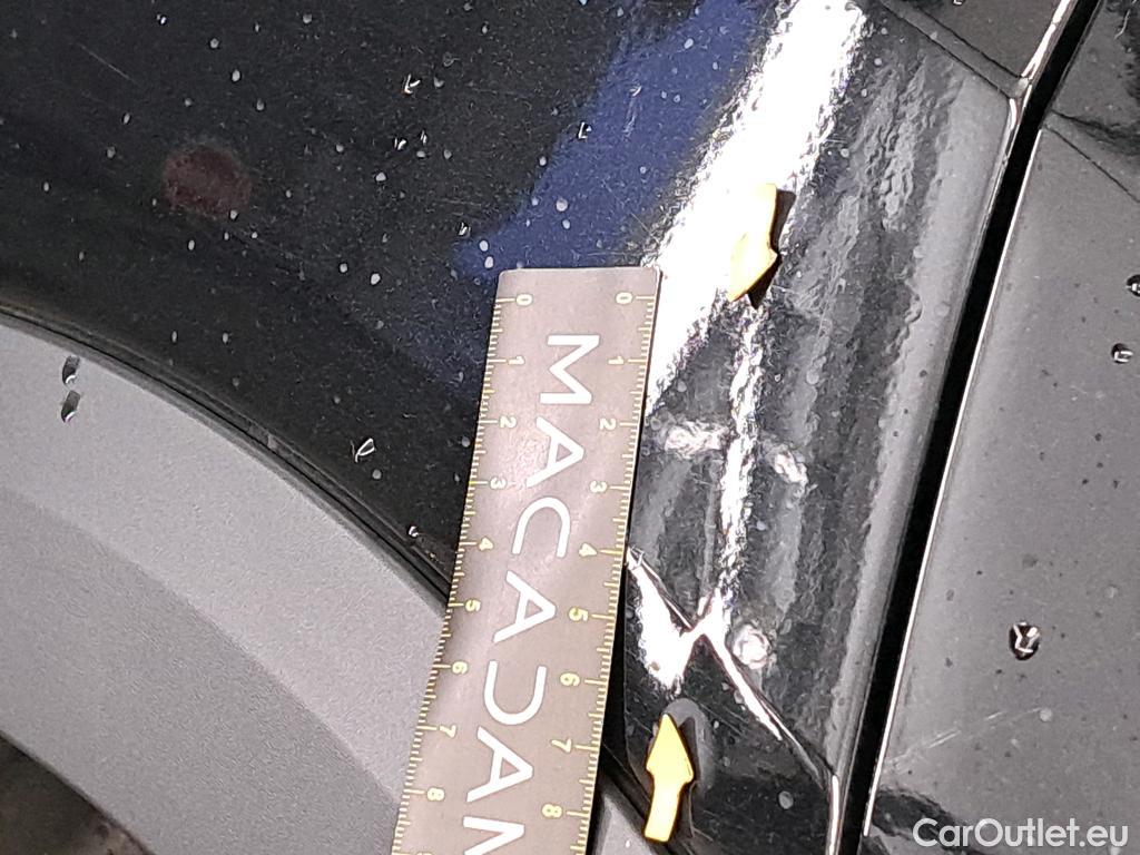  Citroen  C4 CITROEN  X / 2022 / 4P / Berline PureTech 130 S&S EAT8 Shine #2