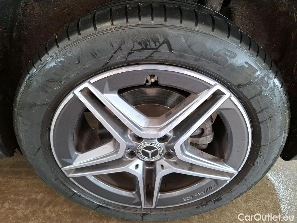  Mercedes  GLB MERCEDES-BENZ  / 2019 / 5P / SUV  200 AMG Line #12