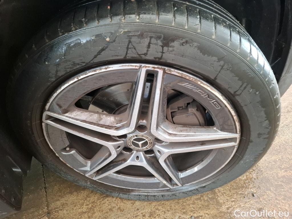  Mercedes  GLB MERCEDES-BENZ  / 2019 / 5P / SUV  200 AMG Line #4