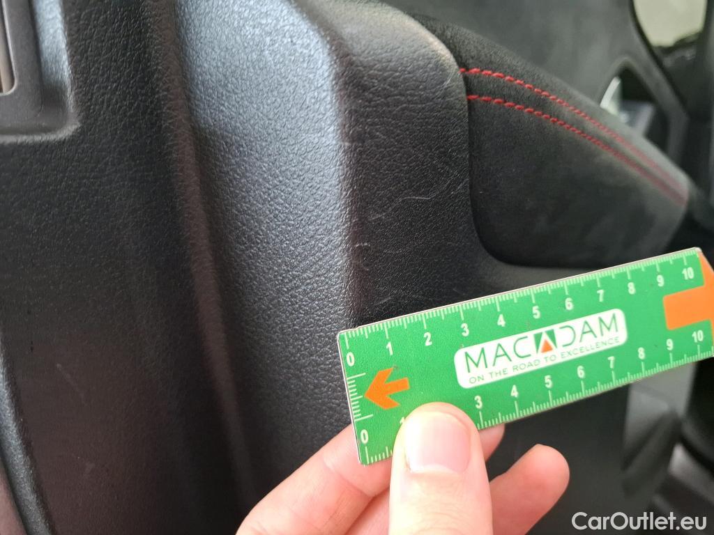  Mercedes  GLB MERCEDES-BENZ  / 2019 / 5P / SUV  200 AMG Line #22